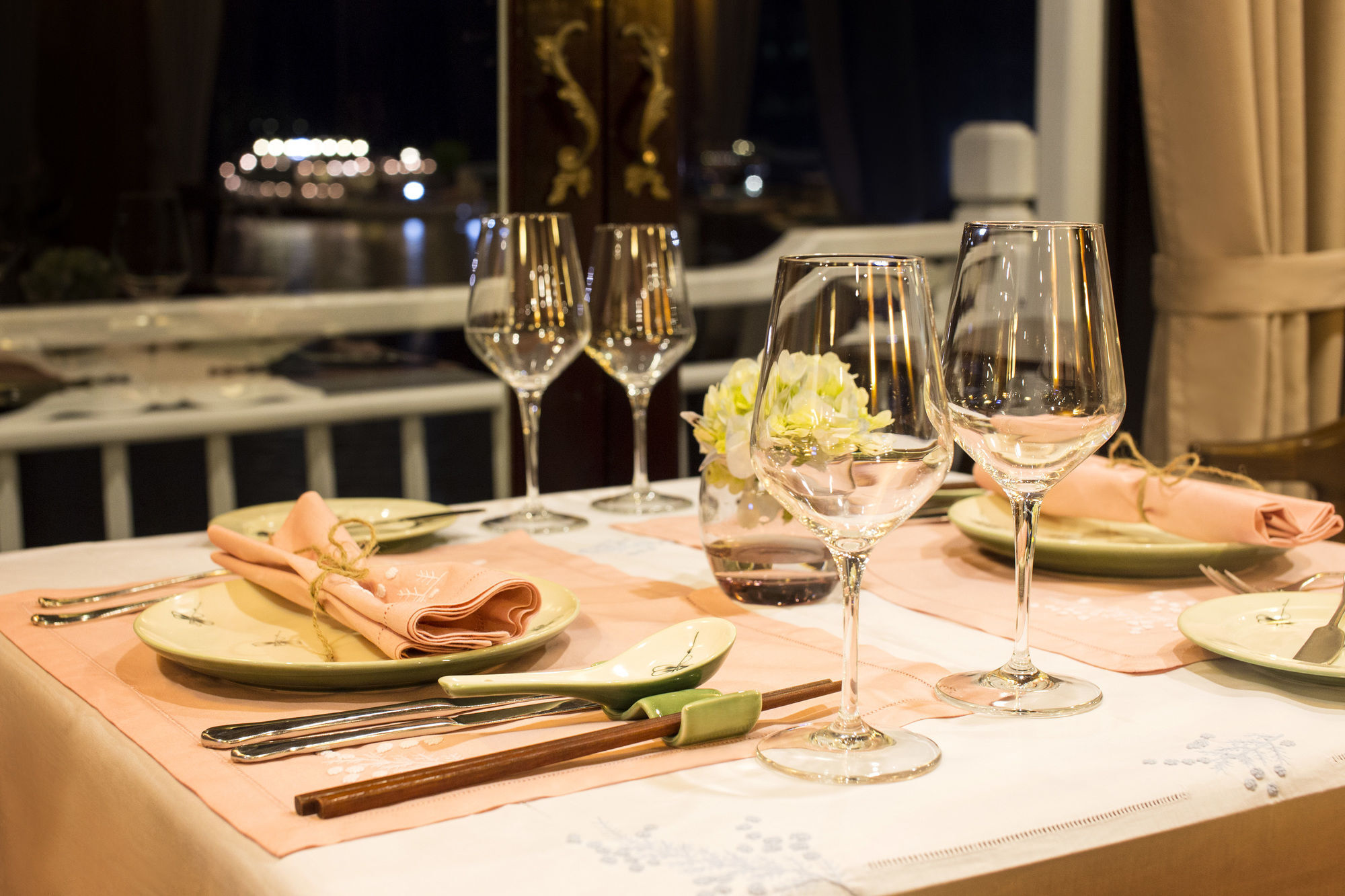 Aphrodite Cruise Hạ Long Ngoại thất bức ảnh