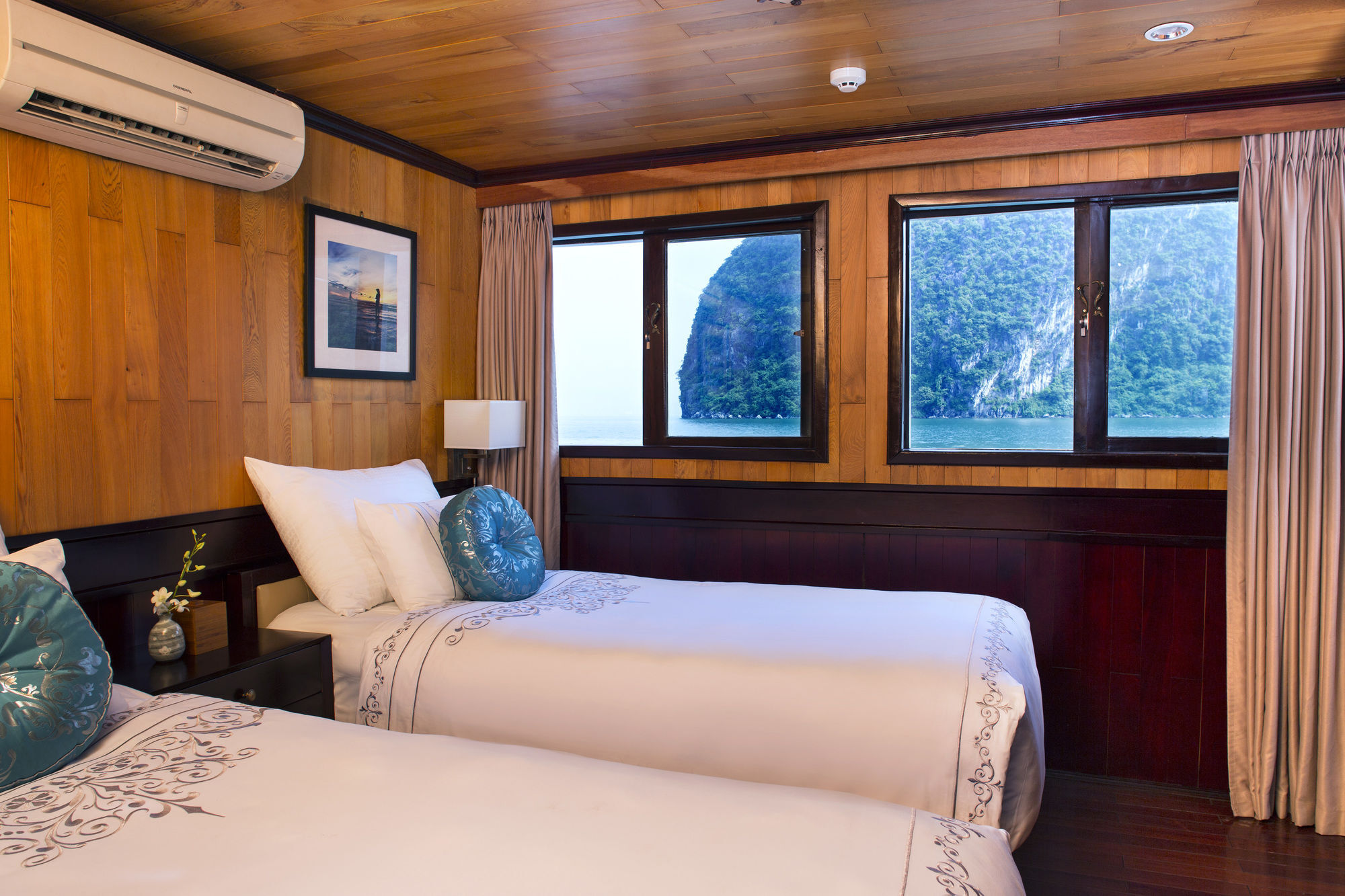 Aphrodite Cruise Hạ Long Ngoại thất bức ảnh