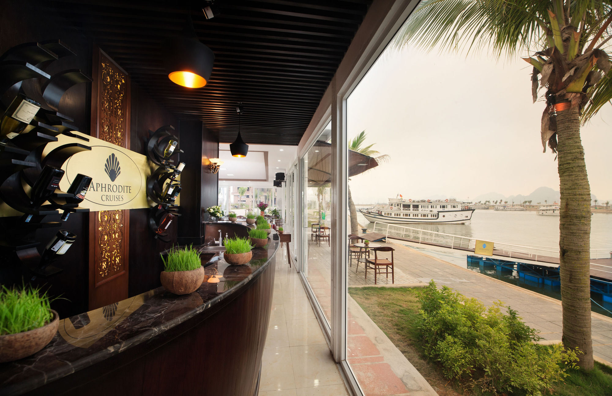 Aphrodite Cruise Hạ Long Ngoại thất bức ảnh